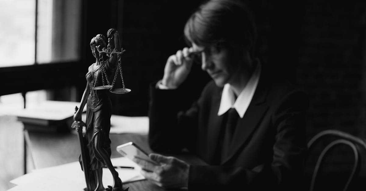 Illustration of custom legal drafting for businesses